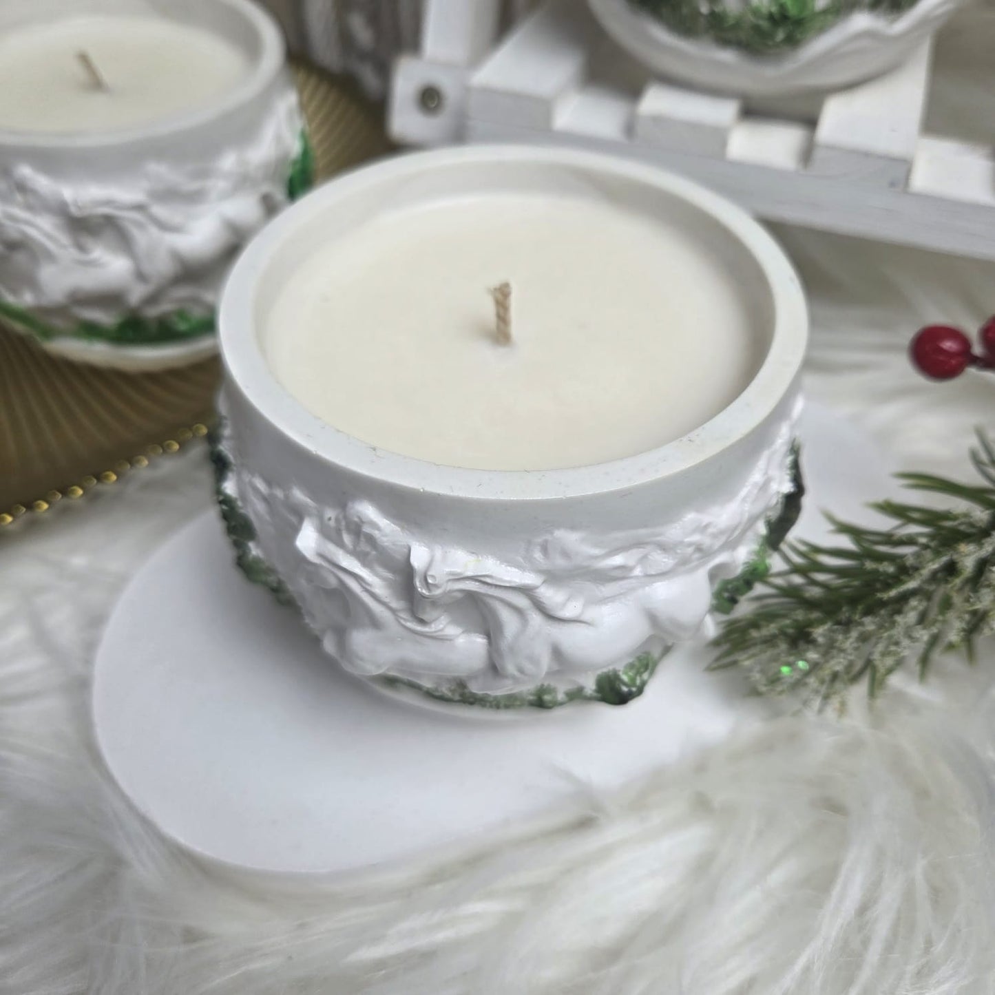 „Bėgantys žirgai“ sojų žvakė indelyje