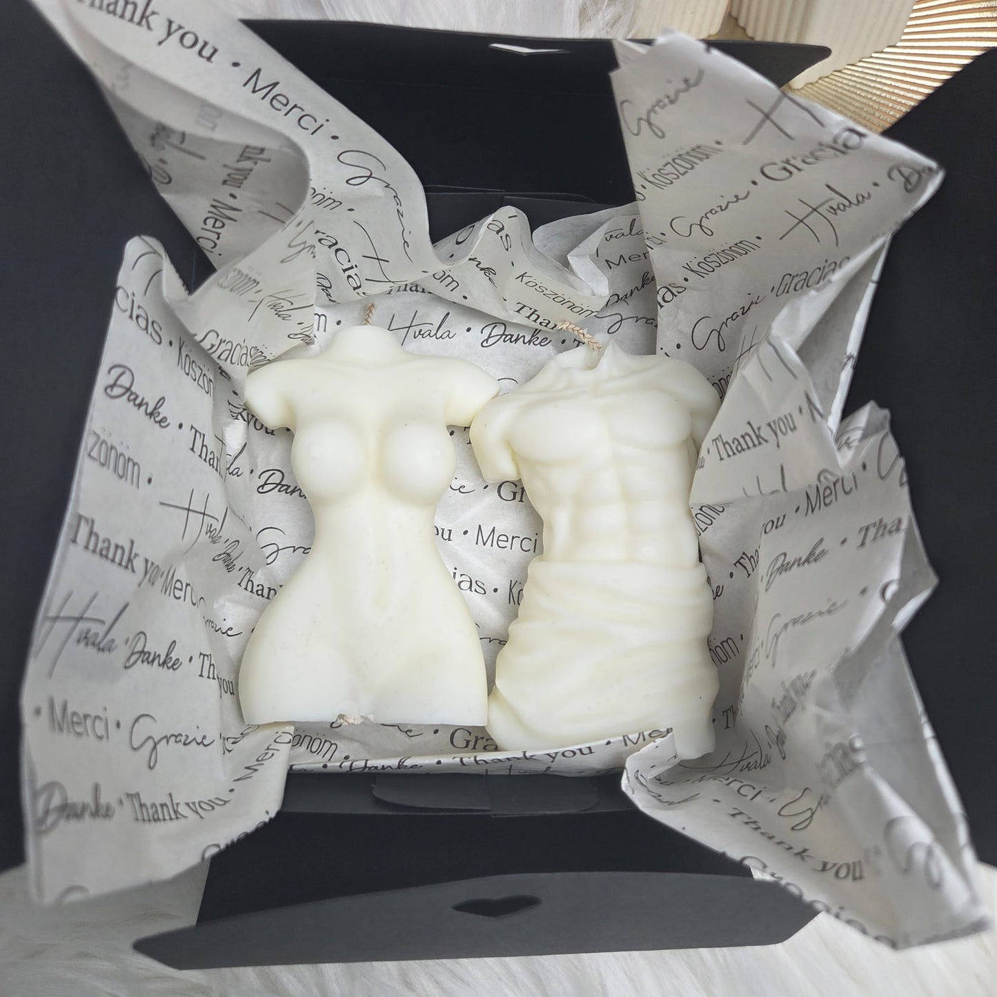 „Jis ir Ji“ sojų žvakių duetas